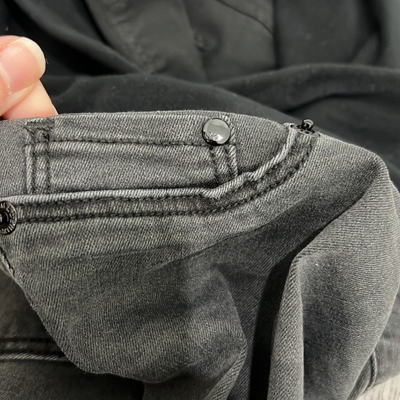 H & M maternity black distressed like skinny stretchy jeans - Picture 6 of 7